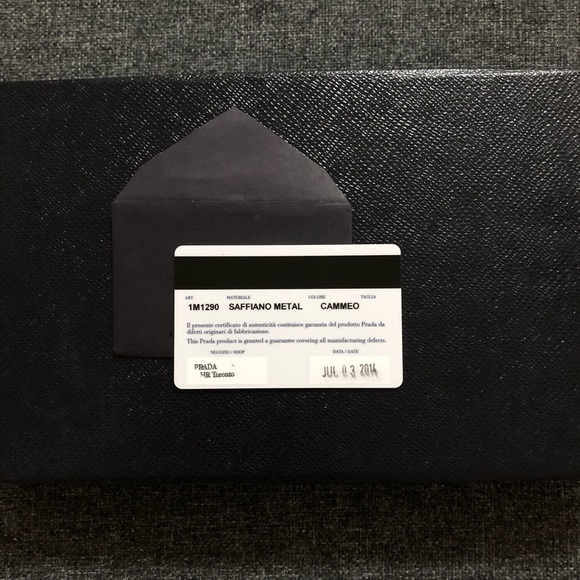 ❌SOLD❌ Prada Saffiano WOC - Picture 3 of 11